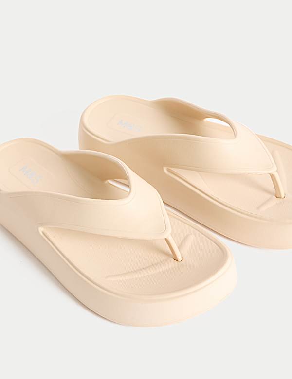 Slip On Flatform Sandals - UA