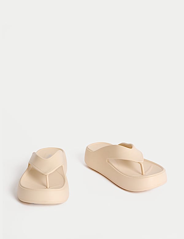 Slip On Flatform Sandals - UA