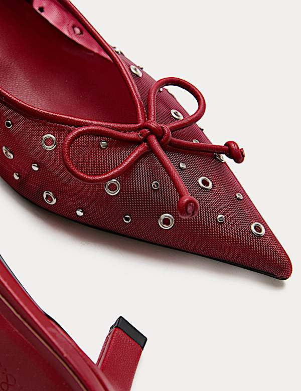 Chaussures à talons bobine cloutés et œillets, bout pointu et bride arrière - FR