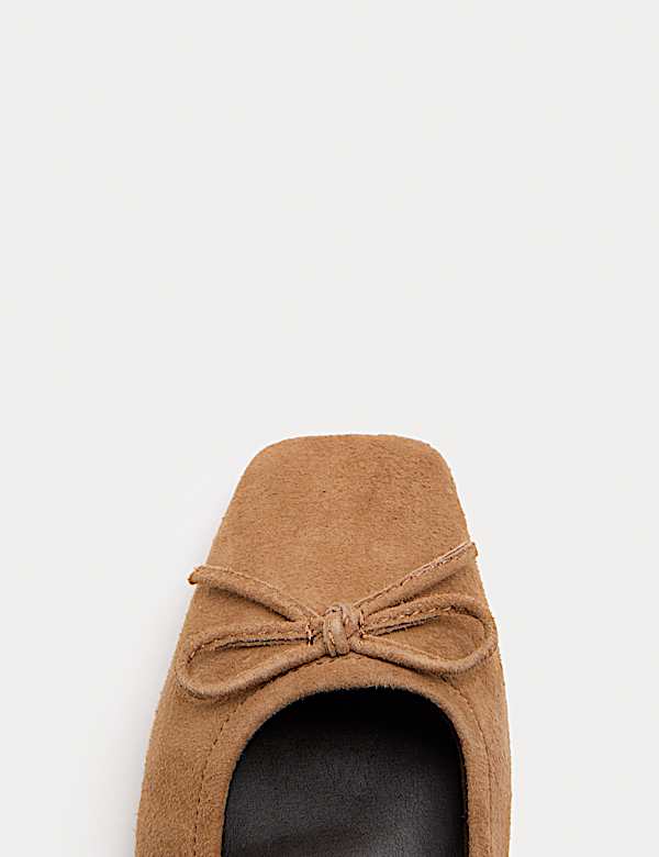 נעלי בלרינה שטוחות מזמש עם חרטום מרובע ופפיון - IL