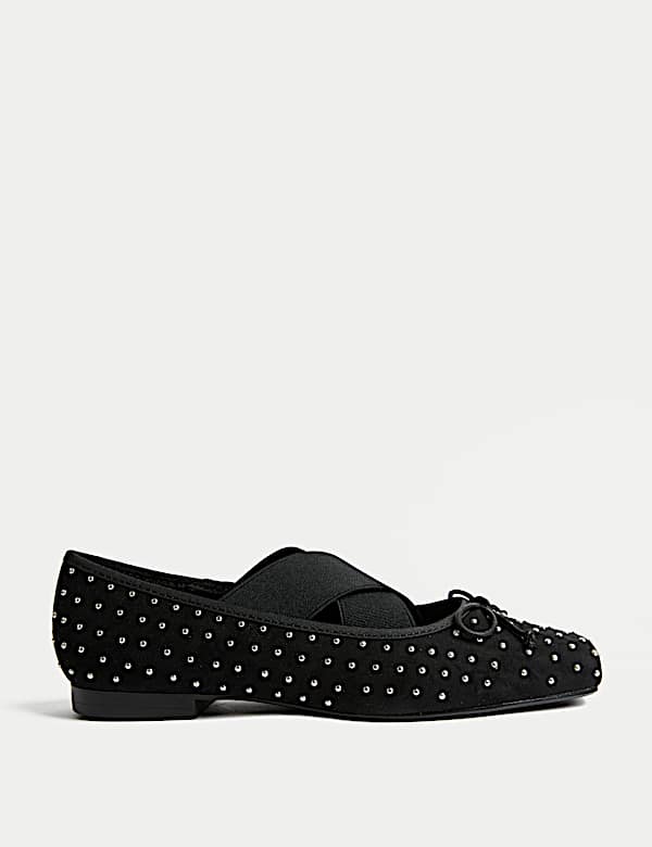 Ballerines plates en satin, ornées de clous - BE