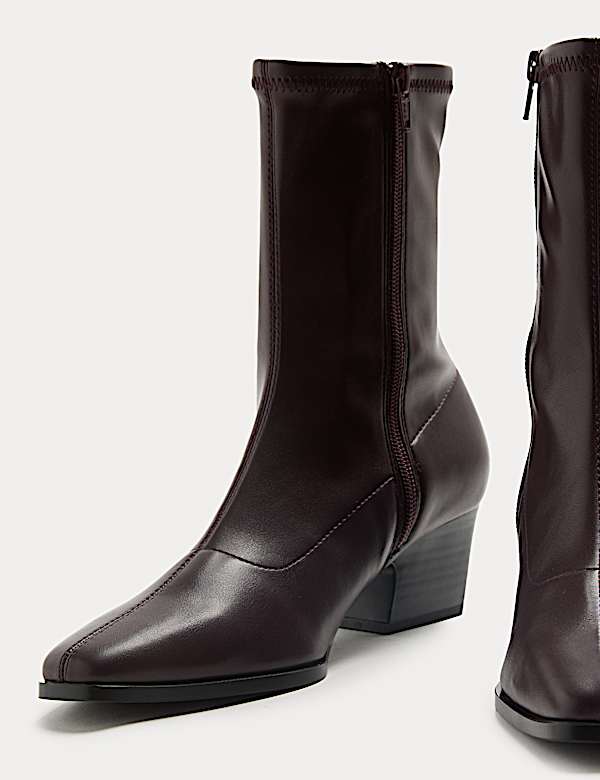 Bottes style chaussette &agrave; talons carr&eacute; et bout fusel&eacute; - FR