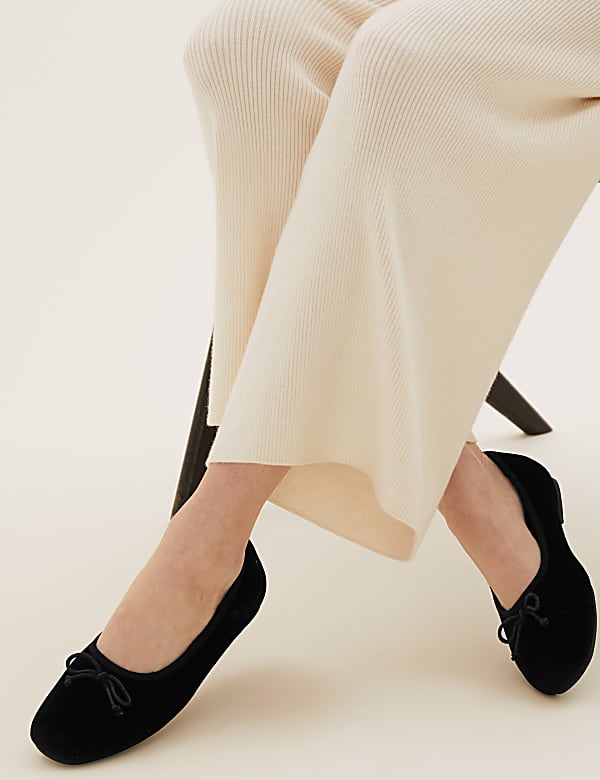 Marks and spencer ladies slippers best sale
