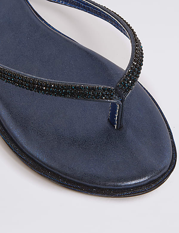 Diamanté Flip-Flops