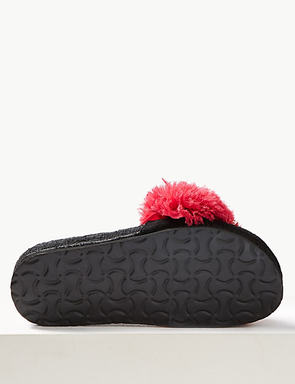 The Zoë Pom-Pom Sliders