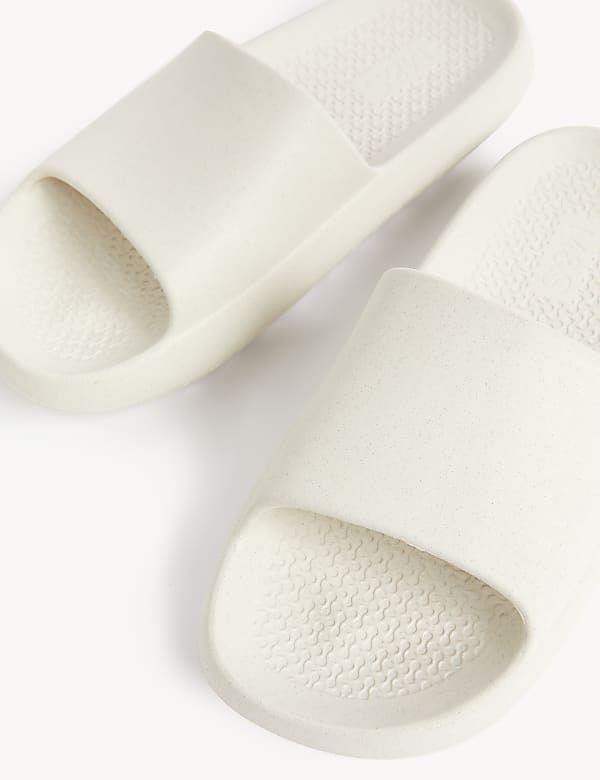Footbed Sliders