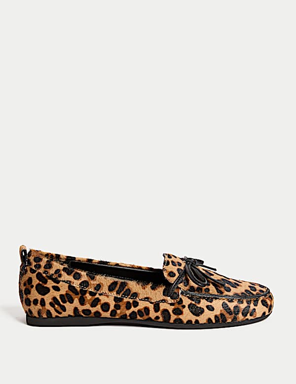 Chaussures bateau en cuir à imprimé léopard - BE