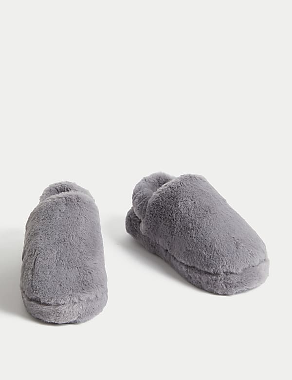 Faux Fur Slippers with Freshfeet™ - CZ