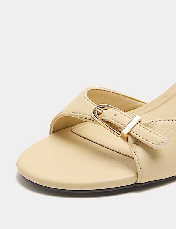 Sandales &agrave; talons carr&eacute;s et bride &agrave; la cheville avec boucle - FR