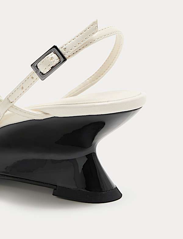 Sandalen mit Keilabsatz und verspiegelten Riemchen - AT