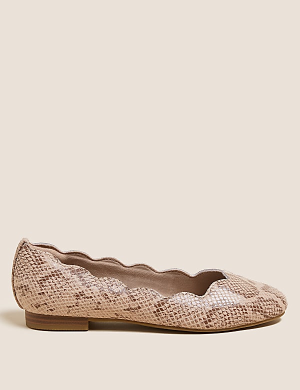 Wide Fit Leather Animal Print Pumps