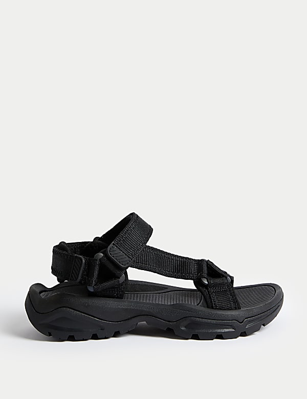 Sporty black sandals hotsell