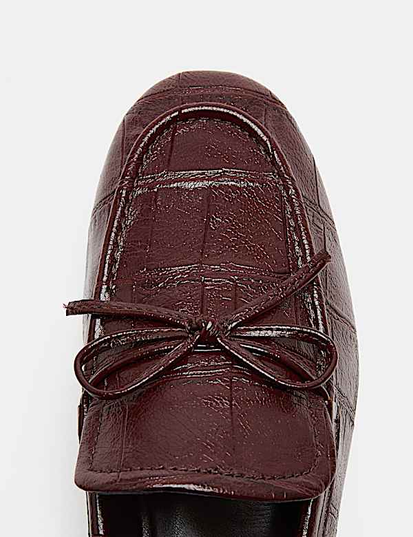 Mocasines planos con lazo de cocodrilo - US
