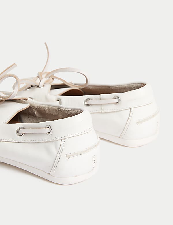 Chaussures bateau en cuir - FR