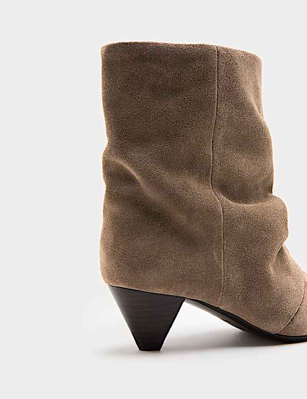 Bottines souples en daim &agrave; bout pointu et talons coniques - LU