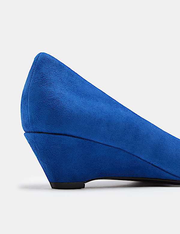 Suede Wedge Heel Pointed Toe Shoes - AL
