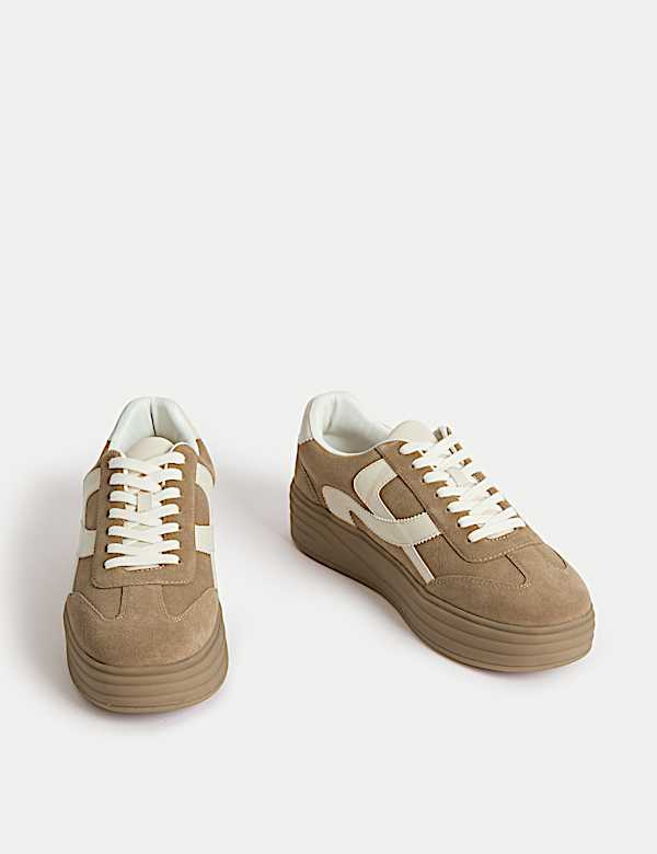 נעלי ספורט מזמש עם פלטפורמה ועיטור בצד - IL