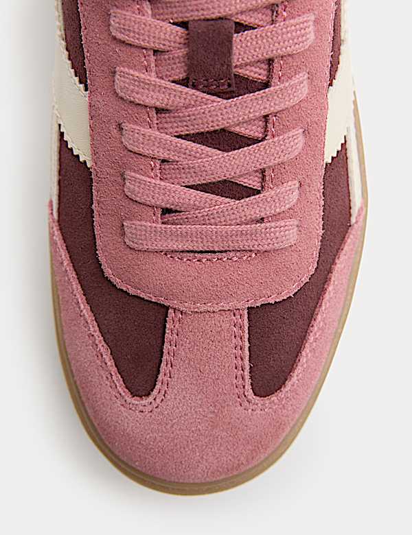 נעלי ספורט מזמש עם פלטפורמה ועיטור בצד - IL