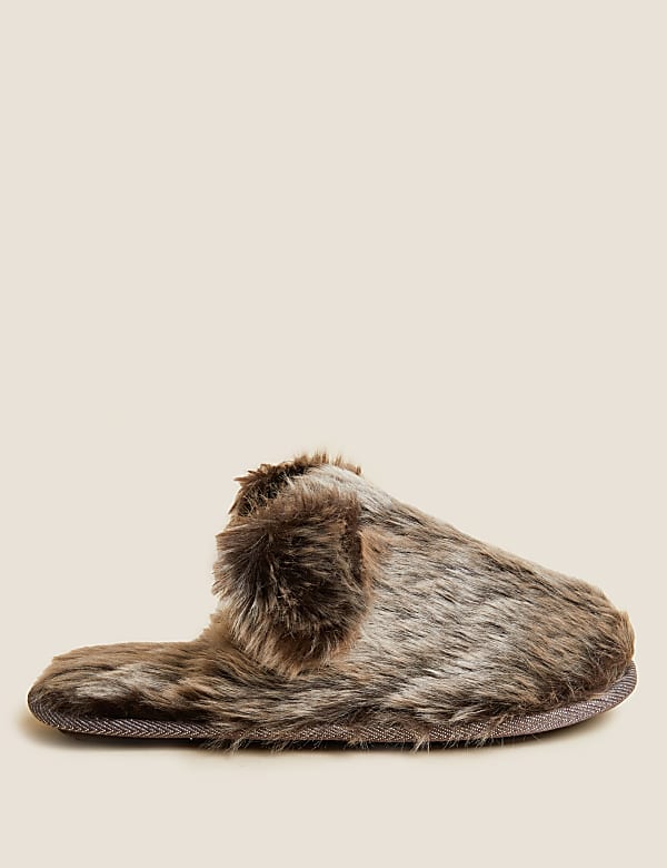 Mule slippers with fur discount