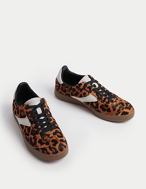 Zapatillas deportivas de piel con estampado de leopardo - ES