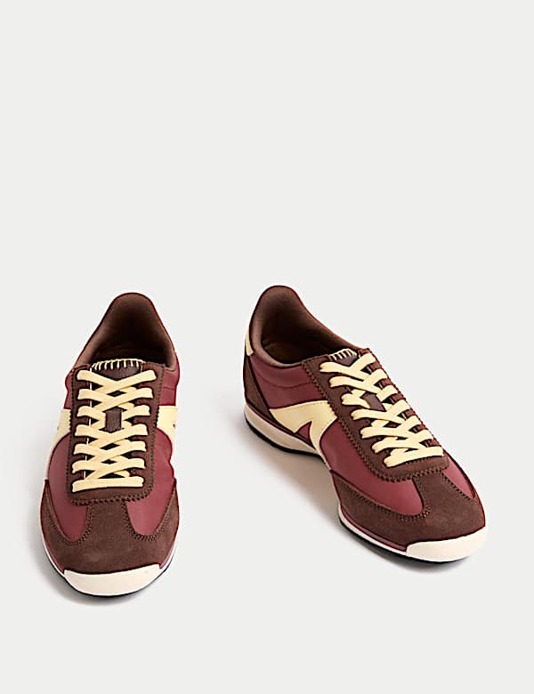 Stripe Side Detail Trainers - IS