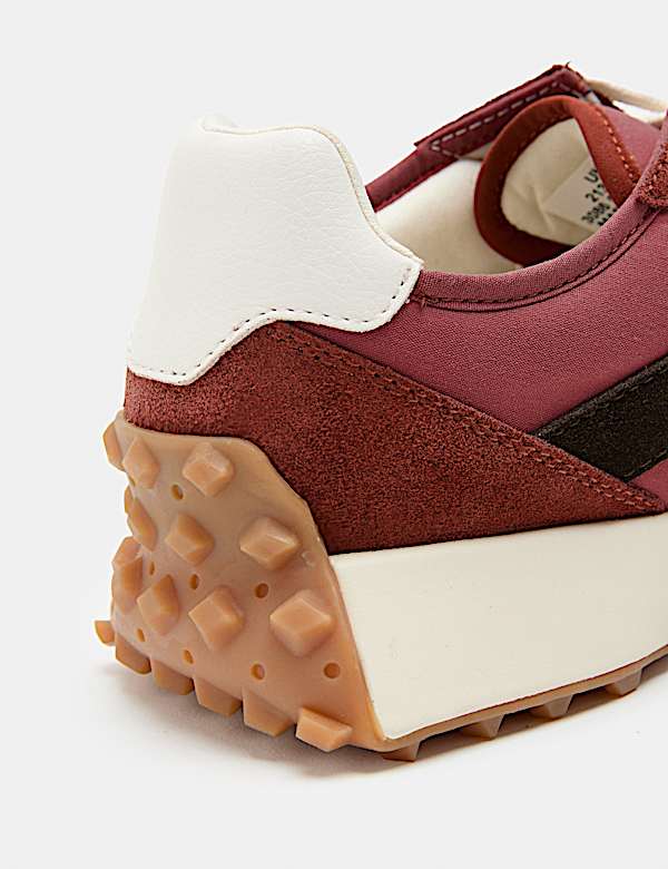 Suede Side Detail Trainers - ES