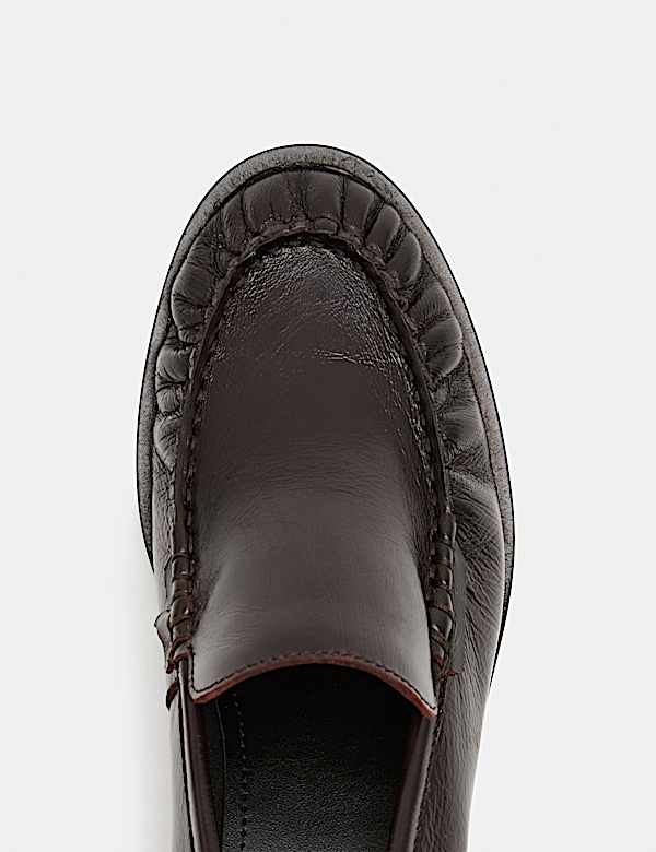 Mocassins en cuir ruch&eacute; &agrave; talons carr&eacute;s - CH