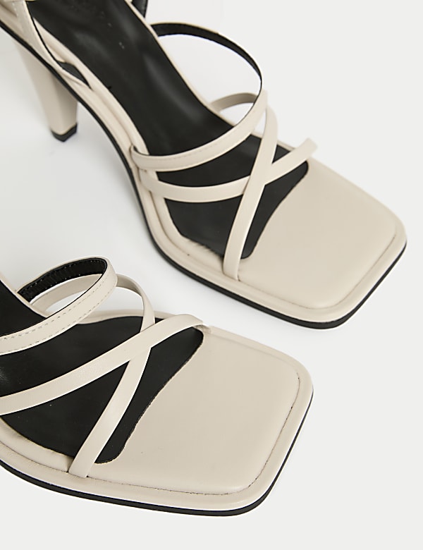 Sandales en cuir &agrave; talons bobine - FR