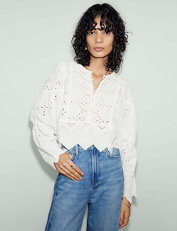 Bluse aus reiner Baumwolle mit Lochstickerei - DE