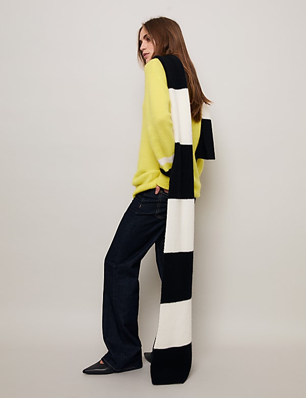 צעיף מבד עשיר בצמר מרינו בשילוב אנגורה - IL