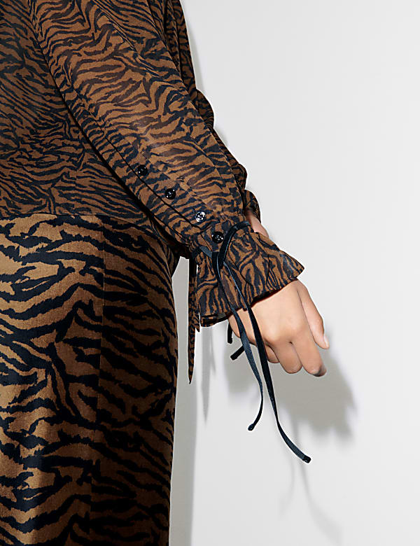 חולצה ממשי טהור עם קשירה בצווארון והדפס מנומר - IL