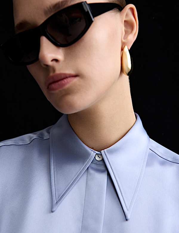 Dopasowana satynowa koszula z długim rękawem i kołnierzem - PL