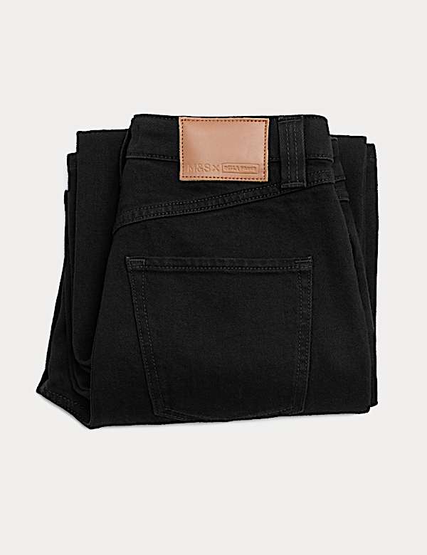 Hoch geschnittene Jeans mit hohem Baumwollanteil mit weitem Bein - AT