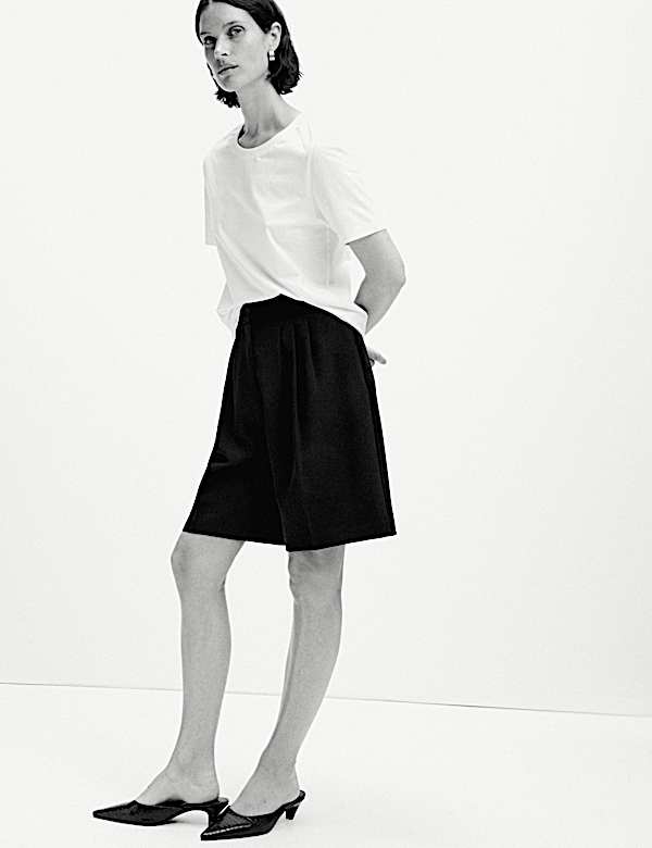 Bermuda-Shorts mit hohem Bund und Bundfalten vorne - AT