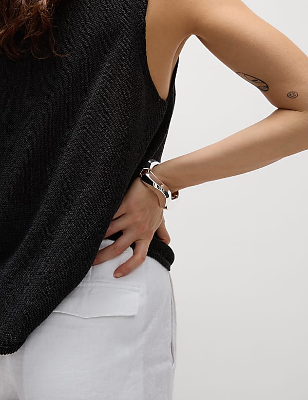 Textured Crew Neck Knitted Vest with Cotton - IS