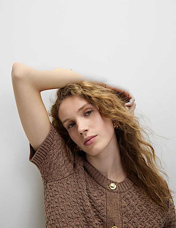 Cardigan court en coton m&eacute;lang&eacute; textur&eacute; et boutonn&eacute; sur le devant - CA