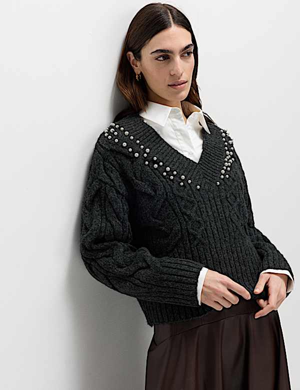 Cable Knit V-Neck Cropped Jumper with Alpaca Wool - NO