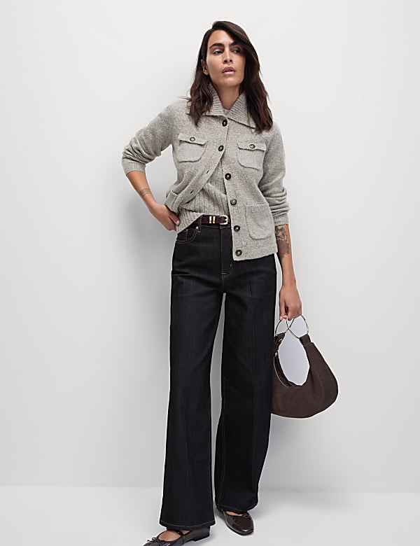 Strukturierte Strickjacke aus Tweed - DE