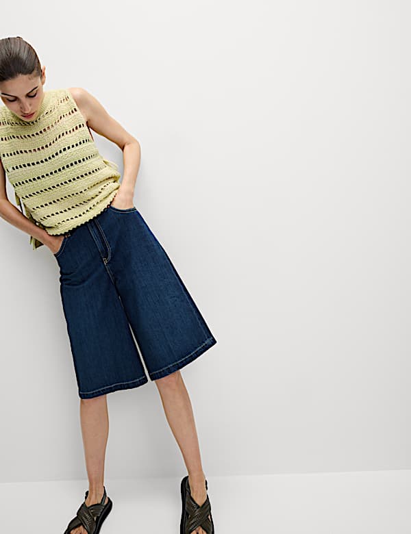 Cotton Rich Textured Slim Fit Vest - CZ