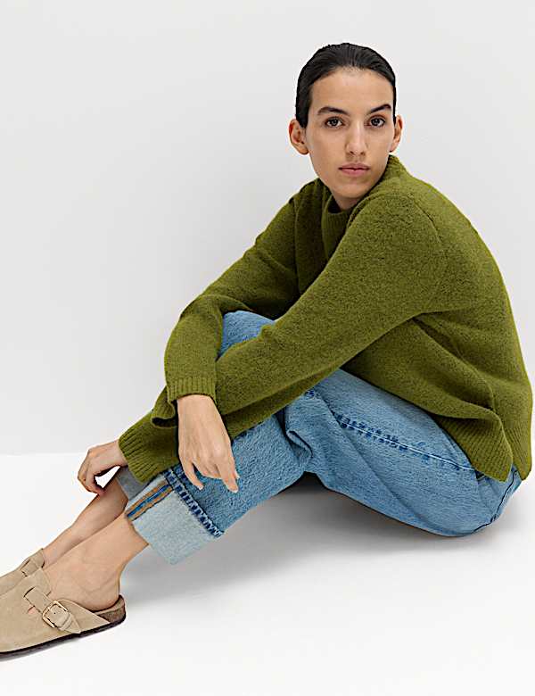 Crew Neck Relaxed Jumper with Wool - ID