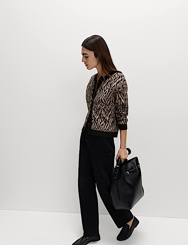 Cardigan en laine boutonné sur le devant à imprimé animal - CH