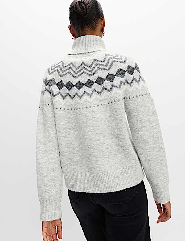 סוודר בשילוב צמר ובדוגמה סקנדינבית עם צווארון גולף - IL