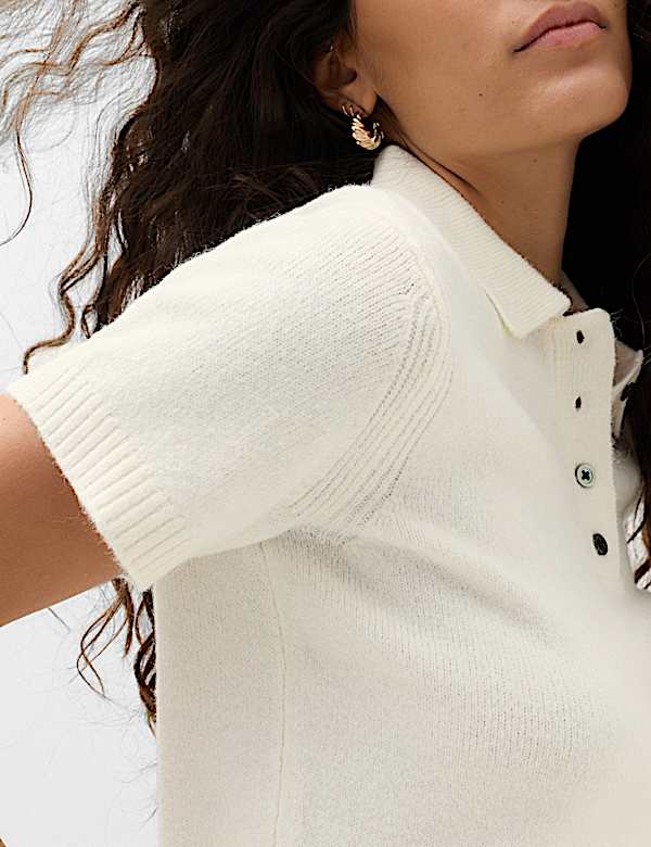 Collared Slim Fit Cropped Knitted Top - AU