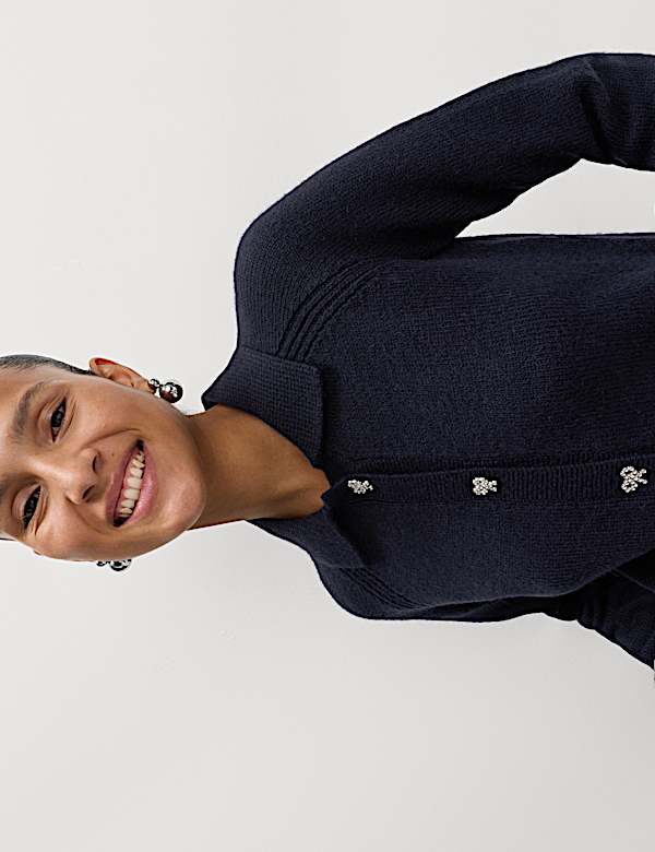 Cardigan en laine avec encolure et décoration - BE