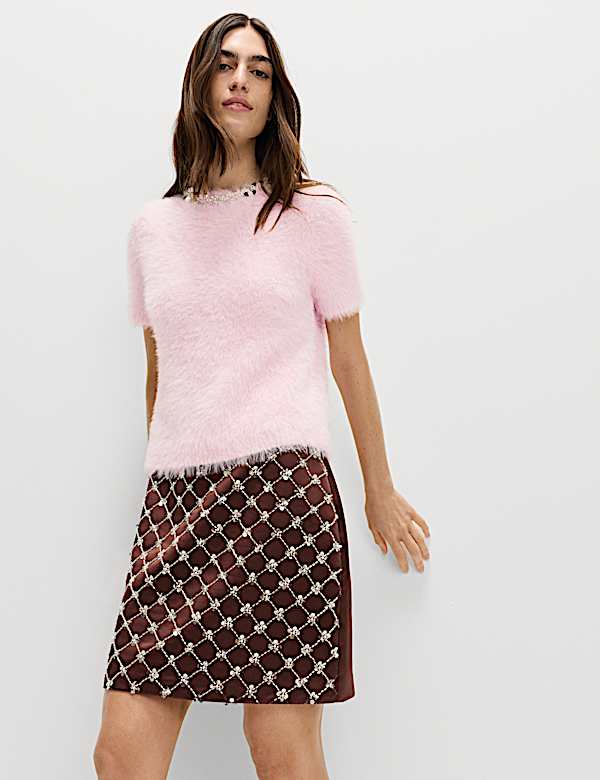 חולצה סרוגה מעוטרת בגזרה צמודה עם צווארון עגול - IL