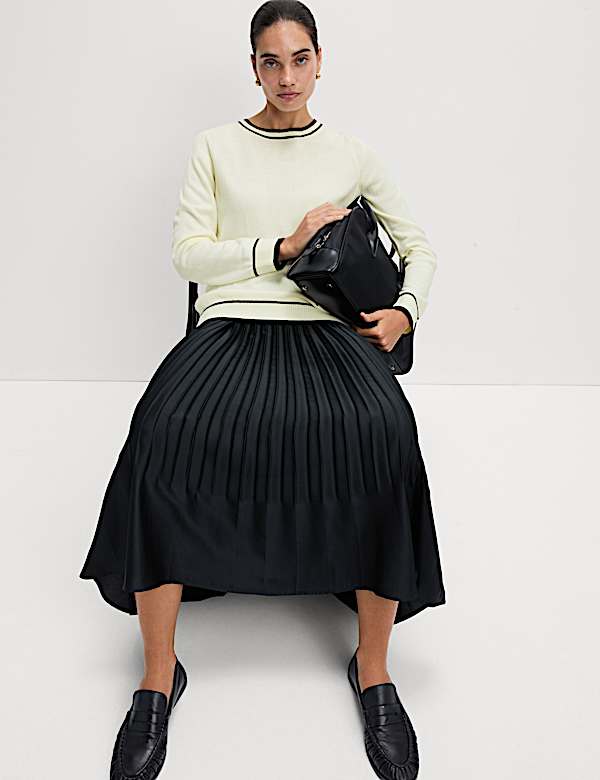 Supersoft Tipped Crew Neck Jumper