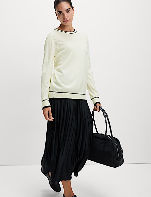 Supersoft Tipped Crew Neck Jumper