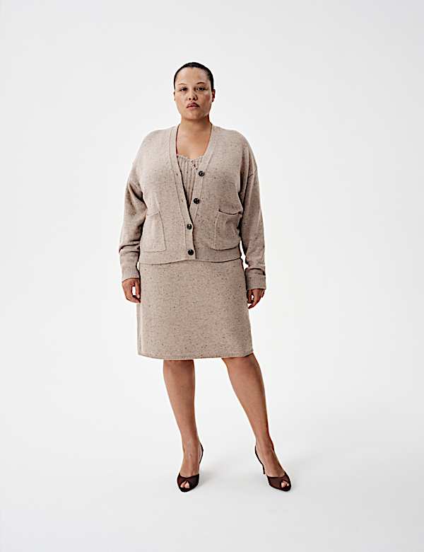 Cardigan en laine m&eacute;lang&eacute;e textur&eacute;e &agrave; col en V et fermeture avant boutonn&eacute;e - FR