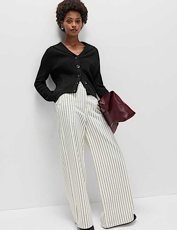 C&aacute;rdigan abotonado de cuello en pico - US