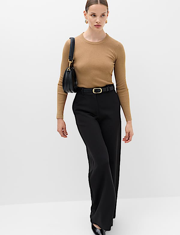 Ribbed Crew Neck Fitted Jumper